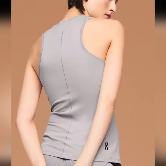 On Cloud Running Women's Movement Sleeveless Tank Size Small - Picture 2 of 9